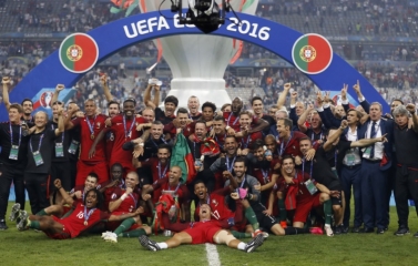 Đội vô địch Euro nhiều nhất lịch sử gọi tên đội tuyển nào?
